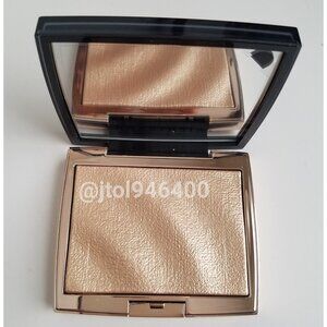 Anastasia Beverly Hills Amrezy Highlighter